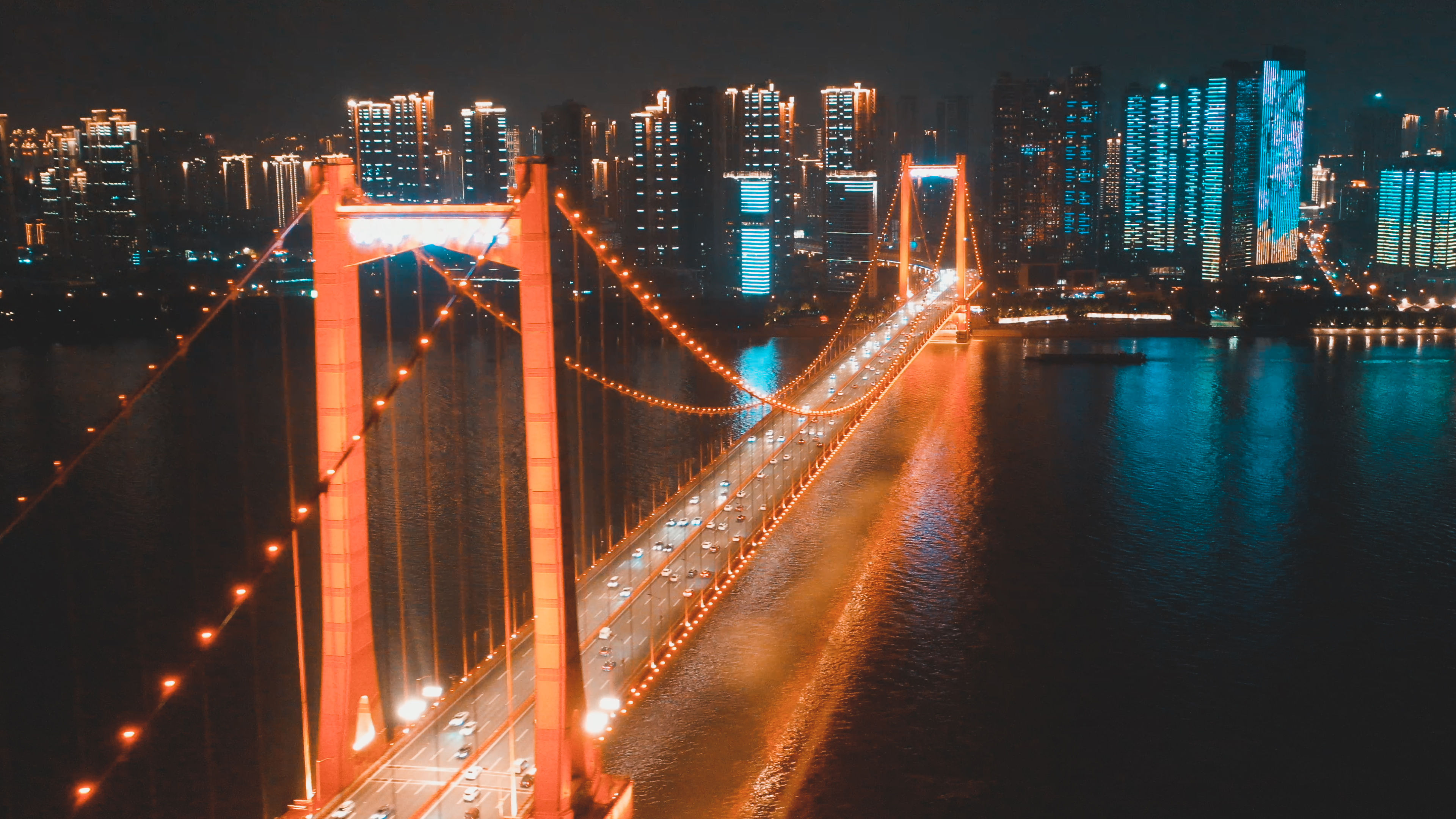 4K武汉鹦鹉洲大桥夜景大气航拍实拍视频视频的预览图