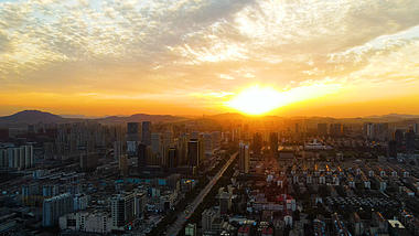 4K航拍城市落日夕阳风光视频的预览图