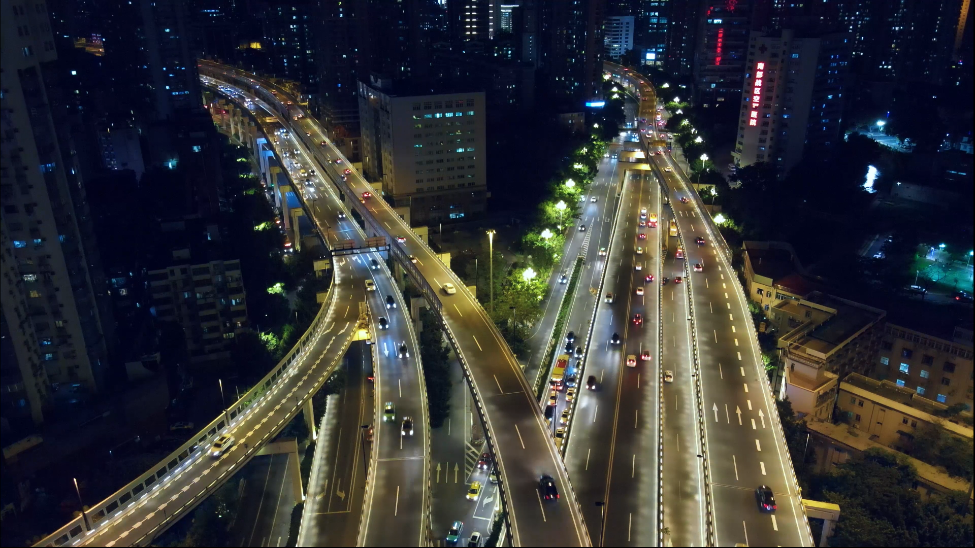 4k城市高架桥夜景车流航拍视频的预览图