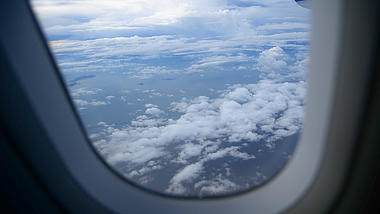 4K飞机窗航拍壮观的云海视频视频的预览图