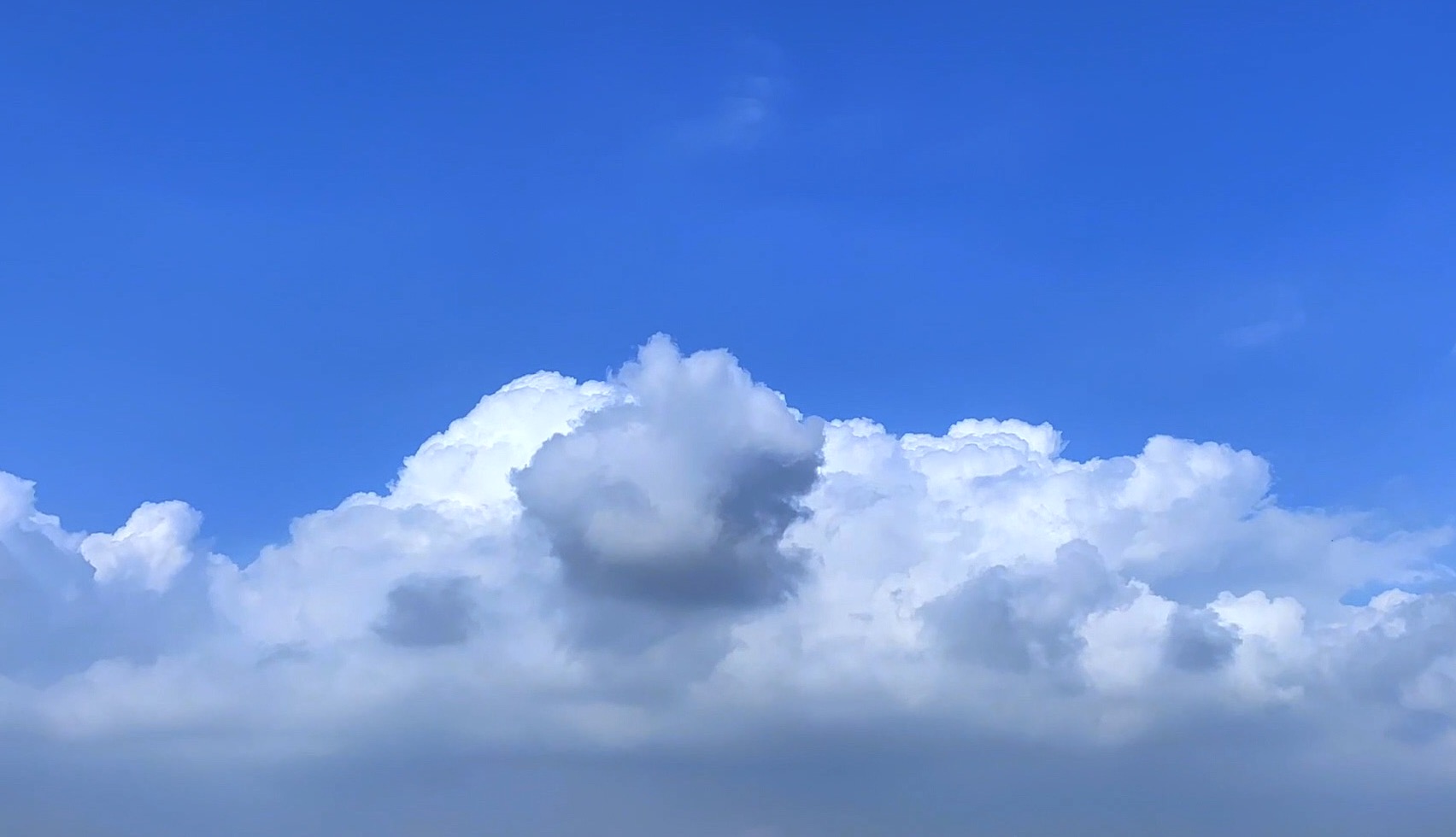 1080高清实拍唯美天空白云云朵延时视频素材视频的预览图