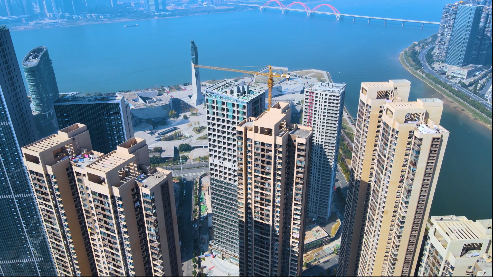 4k长沙城市北辰三角洲楼市房产高楼航拍视频的预览图