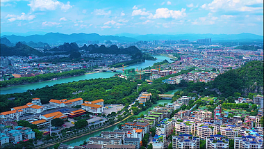 4k蓝天白云山水旅游城市桂林建筑山景城市风光视频的预览图