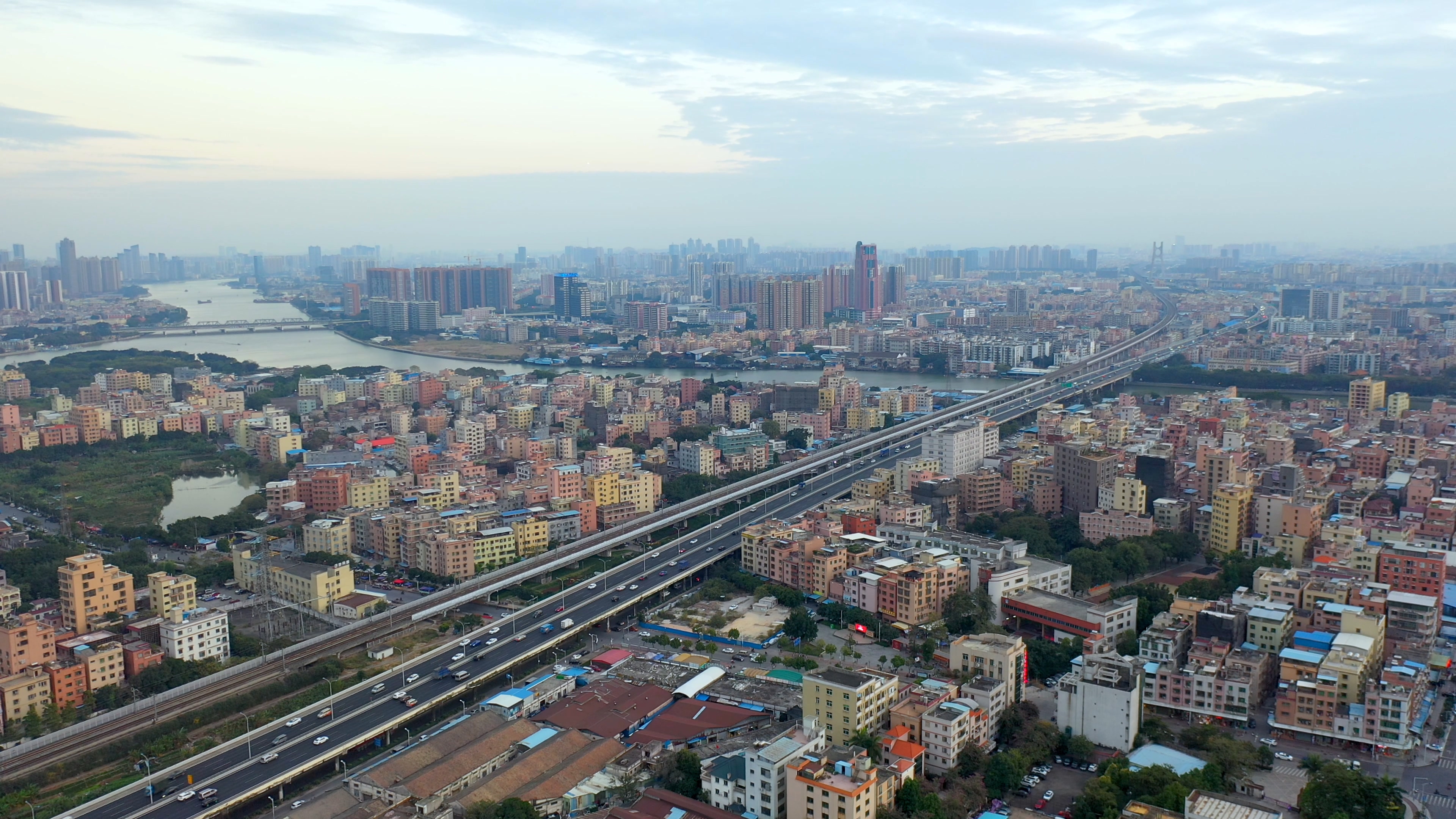 4K城市航拍全景空镜视频素材视频的预览图