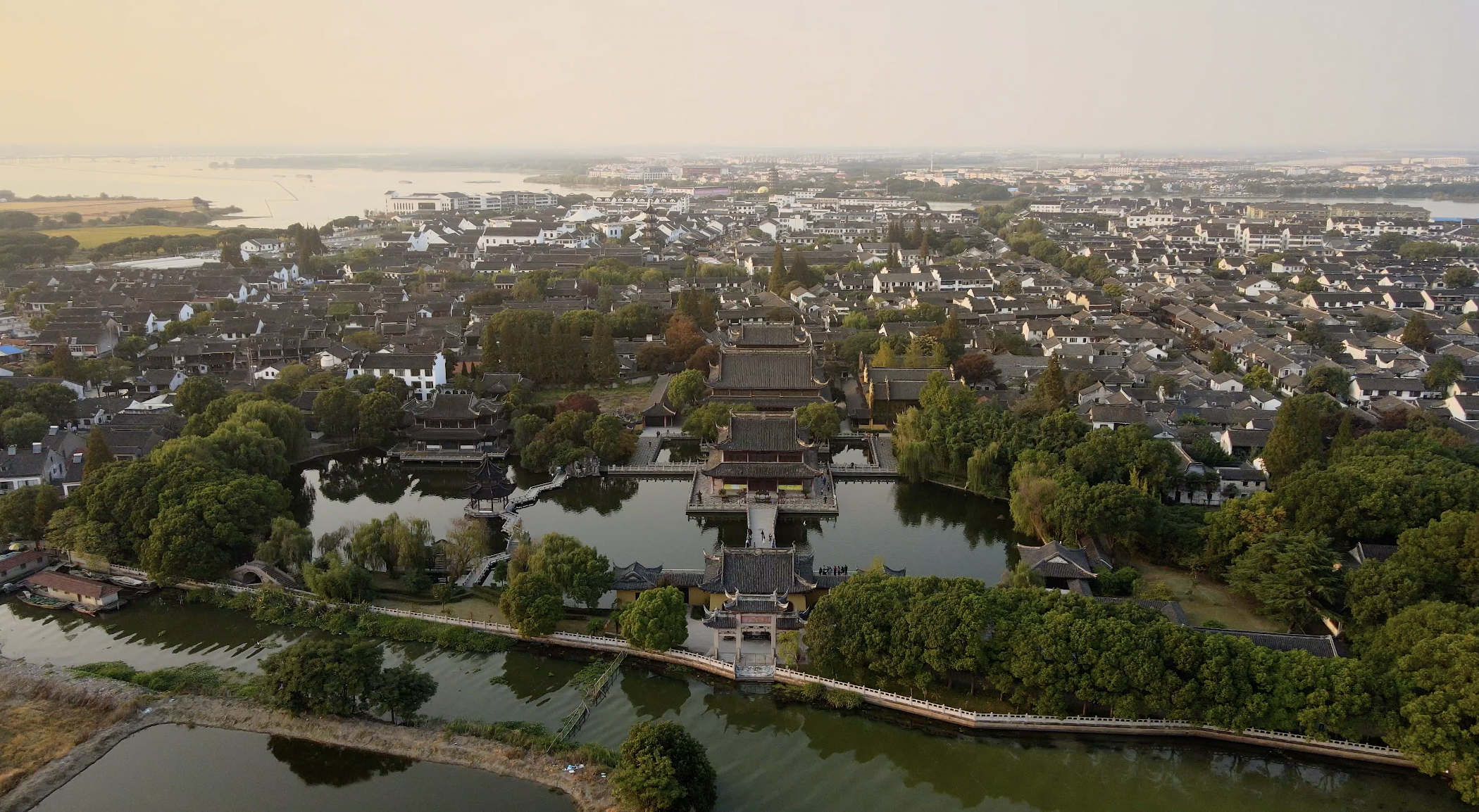4k实拍中国水乡周庄风景视频航拍中国视频的预览图