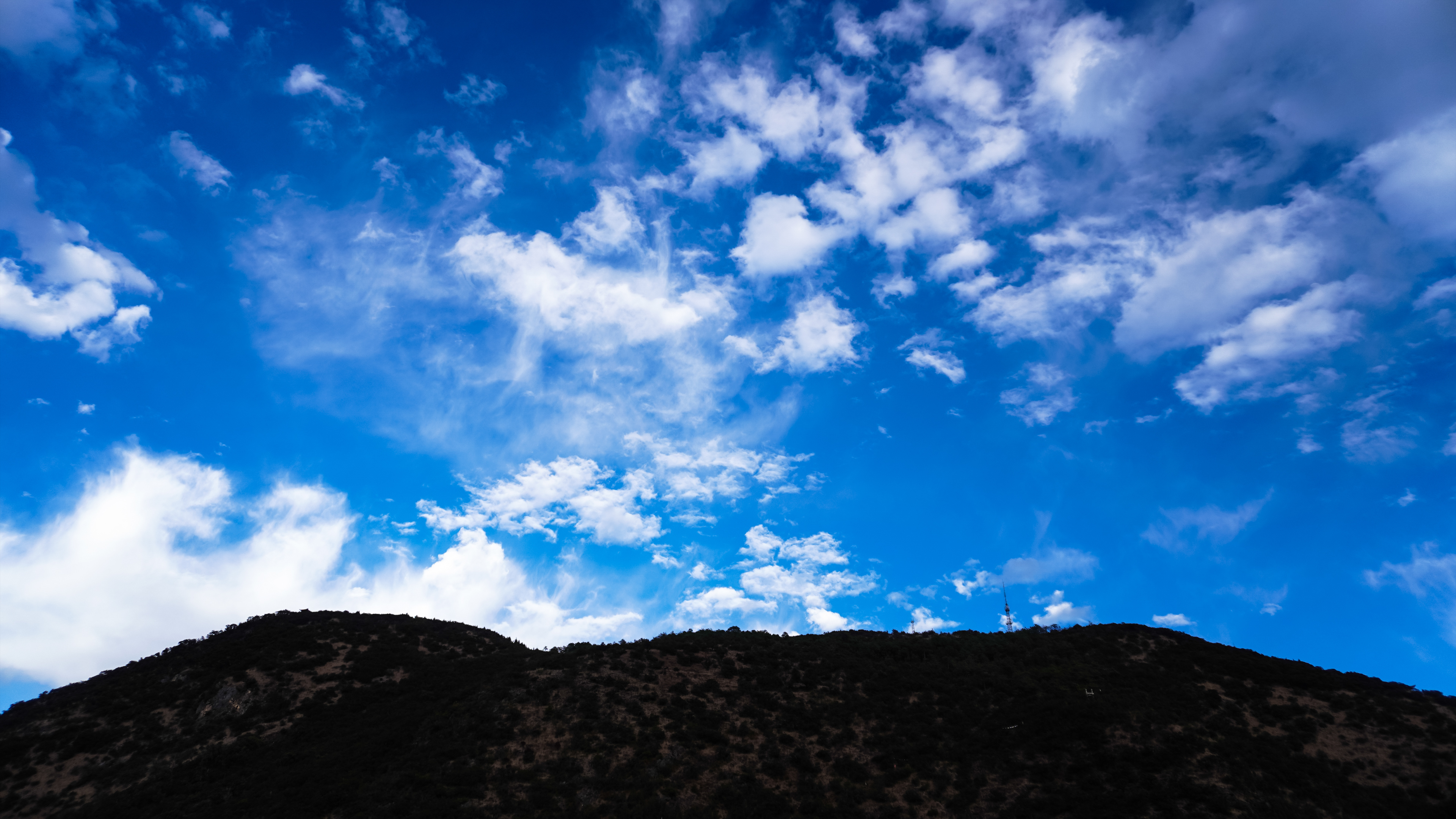 4k蓝天白云的延时空镜素材视频的预览图