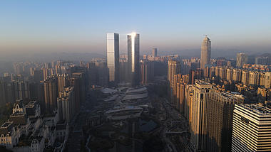 4K航拍中国贵阳城市清晨视频的预览图