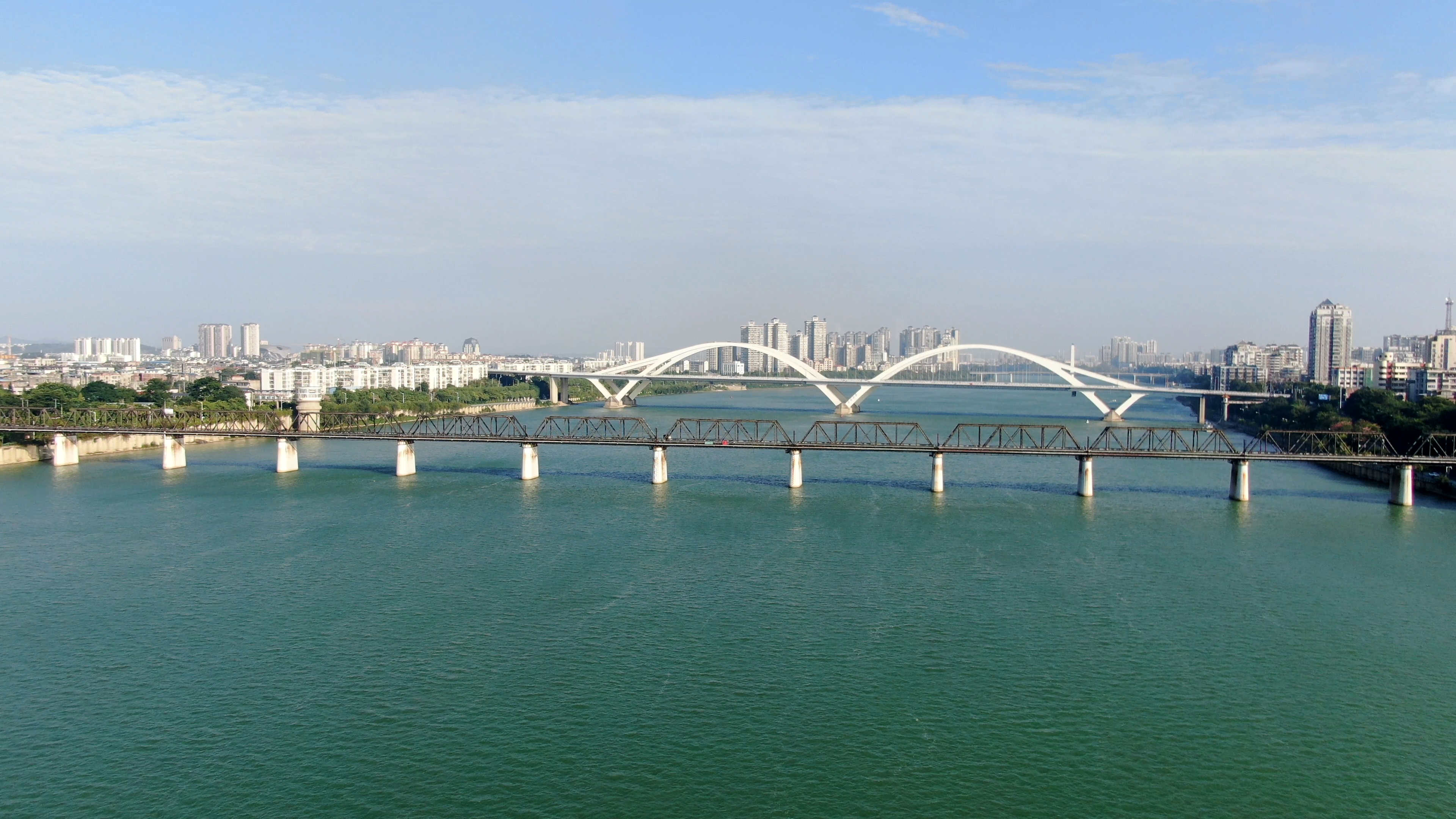 4K航拍广西柳江风光视频的预览图