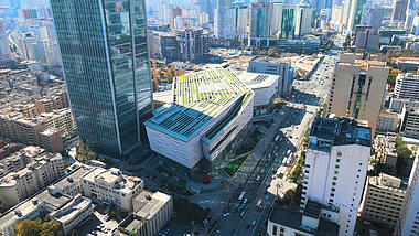 4k昆明城市建筑交通车路购物广场百货视频的预览图