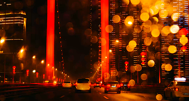 4K雨夜驾驶行车桥上交通桥梁行车视频的预览图