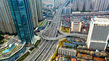 4K武汉城市立交桥航拍高清实拍视频视频的预览图