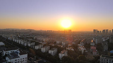 4K航拍城市黄昏夕阳落日美景视频的预览图