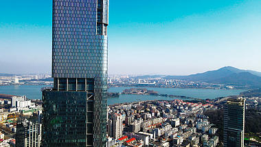4K航拍南京紫峰大厦商务金融大楼视频视频的预览图