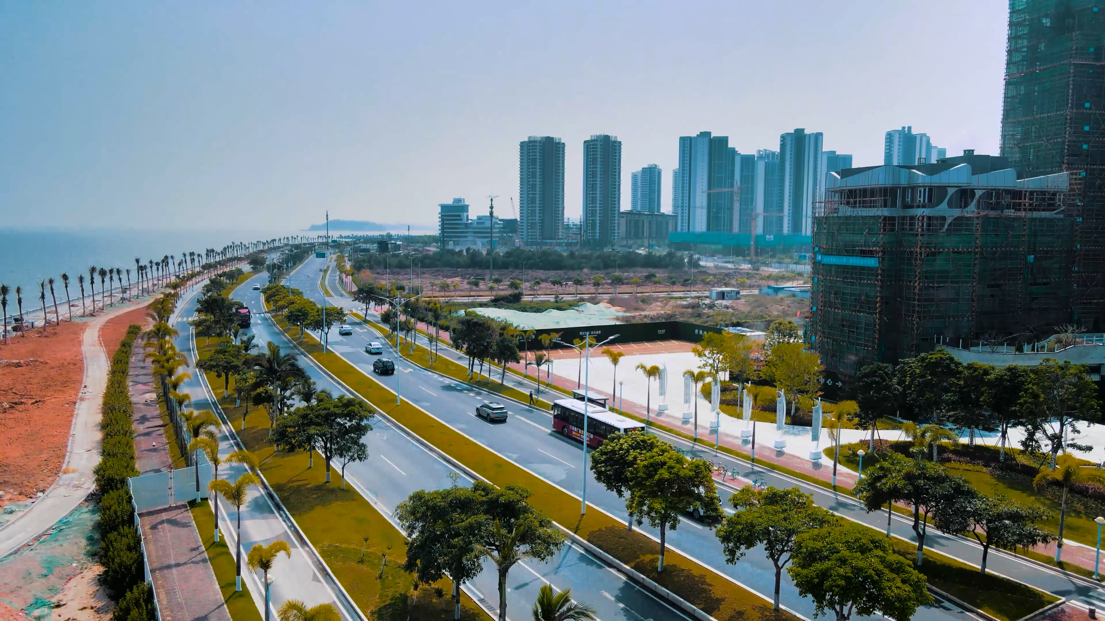 4k珠海香洲区半岛区域的海景房产高端物业楼盘视频的预览图
