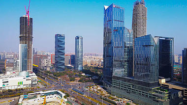 4K航拍南京河西CBD金融商务中心大厦视频的预览图