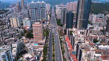 4k珠海城市建筑街道马路迎宾南路城市车流交通航拍视频的预览图