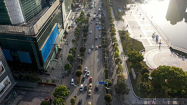 4K武汉城市交通大气俯视航拍实拍视频视频的预览图