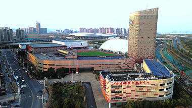 4K航拍南京市体育训练中心外貌实拍视频的预览图