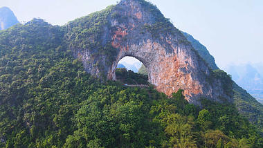 4k广西桂林著名旅游景点阳朔月亮山风光风景旅游景区航拍视频的预览图