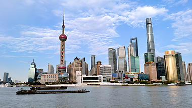 4K震撼上海北外滩陆家嘴金融中心商务建筑蓝天白云延时视频的预览图