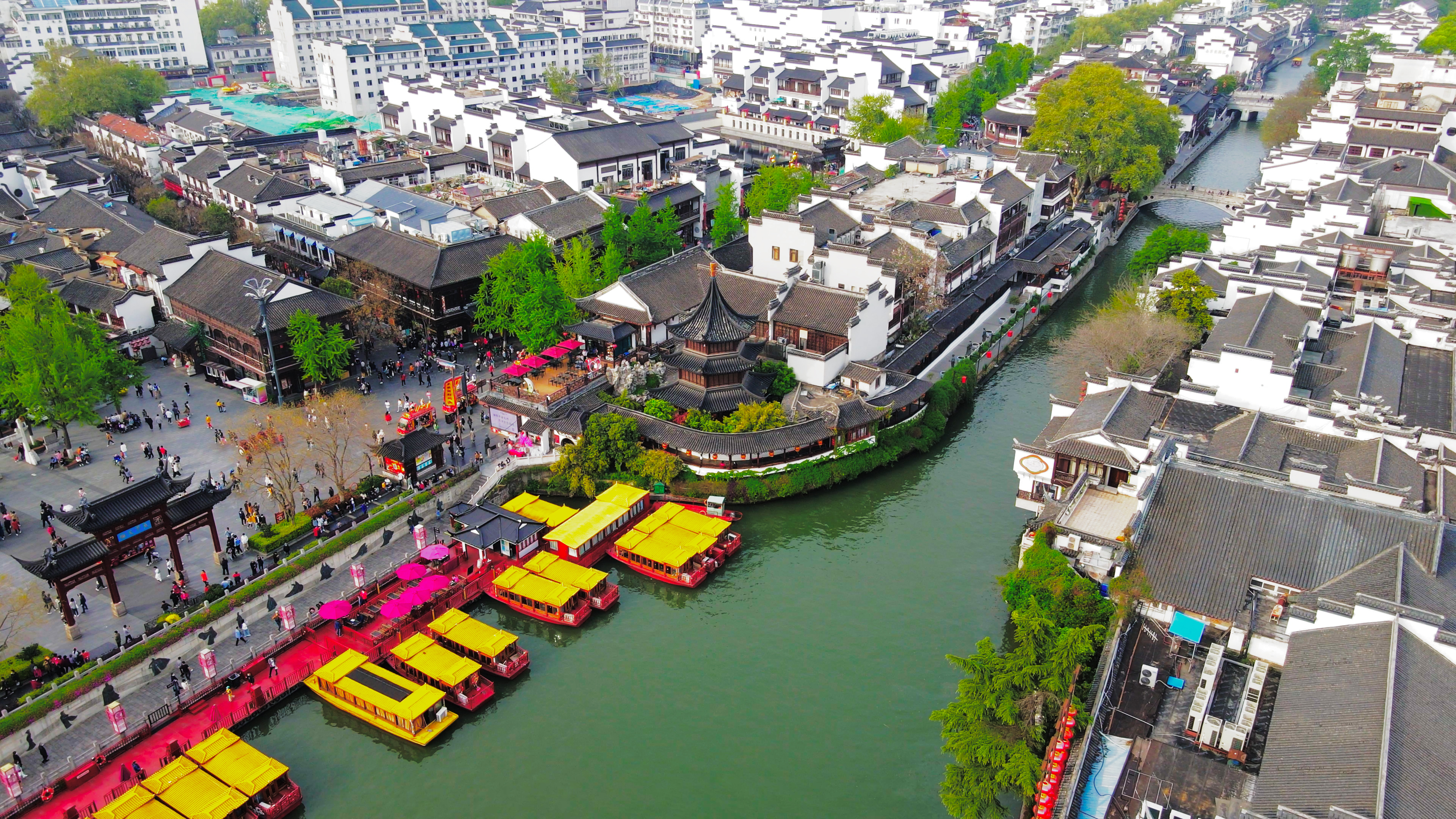4K航拍南京旅游景区夫子庙河景旅游宣传视频的预览图
