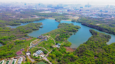 4K航拍南京珍珠泉景区佛手湖湖光山色视频的预览图