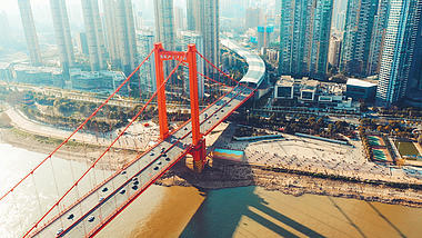 4K武汉地标建筑鹦鹉洲长江大桥城市航拍实拍视频视频的预览图
