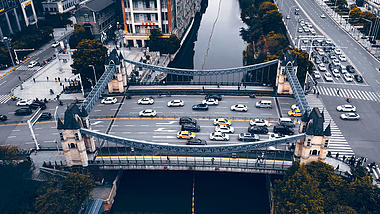 4K武汉城市建筑放鹰桥航拍实拍视频视频的预览图