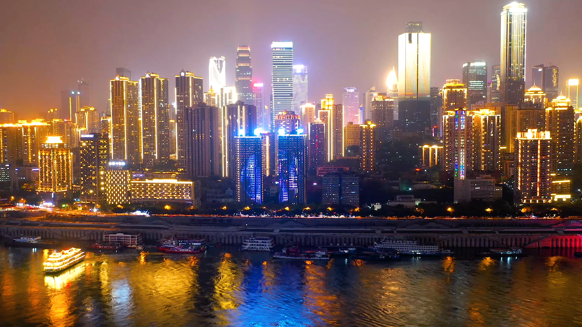 4K夜晚重庆城市CBD夜景移动灯光延时视频视频的预览图
