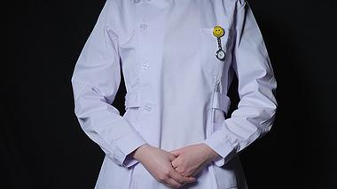 4k护士正面人物形象白衣天使护士穿着工作服实拍视频的预览图