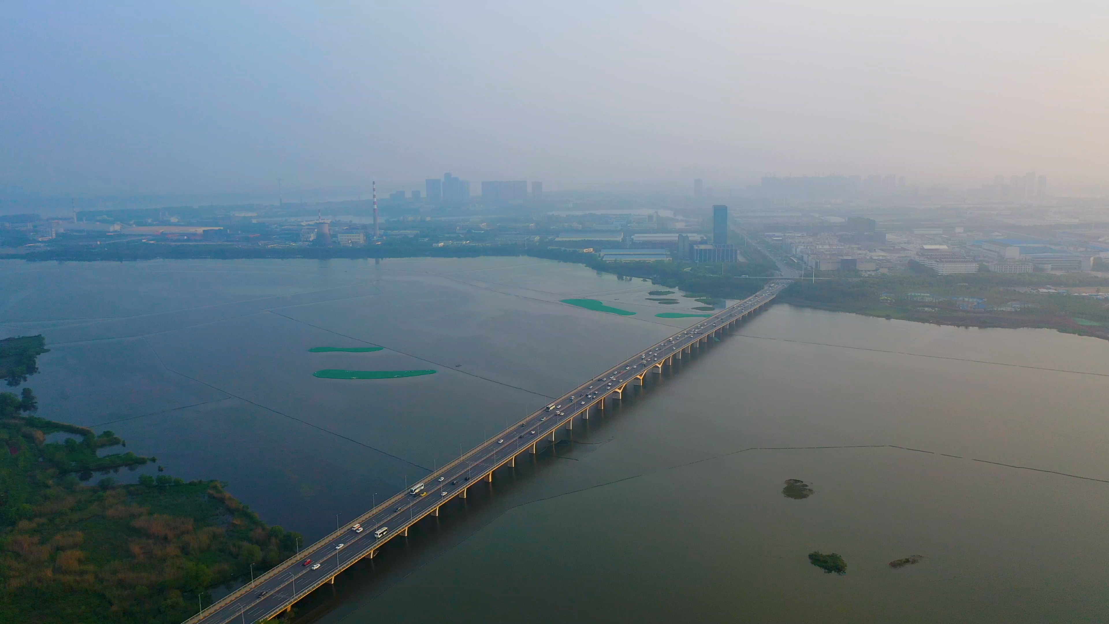 4K武汉城市太子湖桥航拍实拍视频视频的预览图