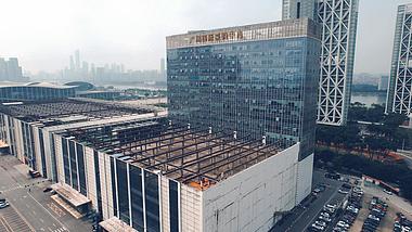 4k广州国际采购中心建筑航拍视频的预览图