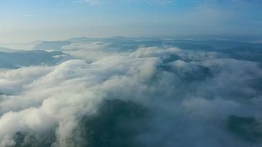 4K航拍大山云海视频素材视频的预览图
