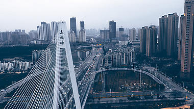 4K武汉城市建筑月湖桥航拍实拍视频视频的预览图