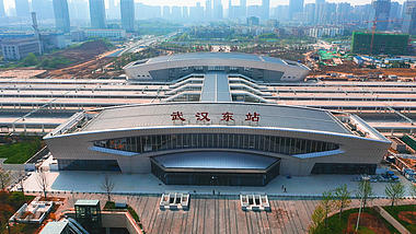 4K武汉城市建筑地标火车站航拍实拍视频视频的预览图
