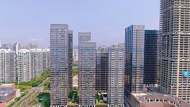 4K航拍深圳密集高楼房地产楼盘建筑群城市风光视频视频的预览图