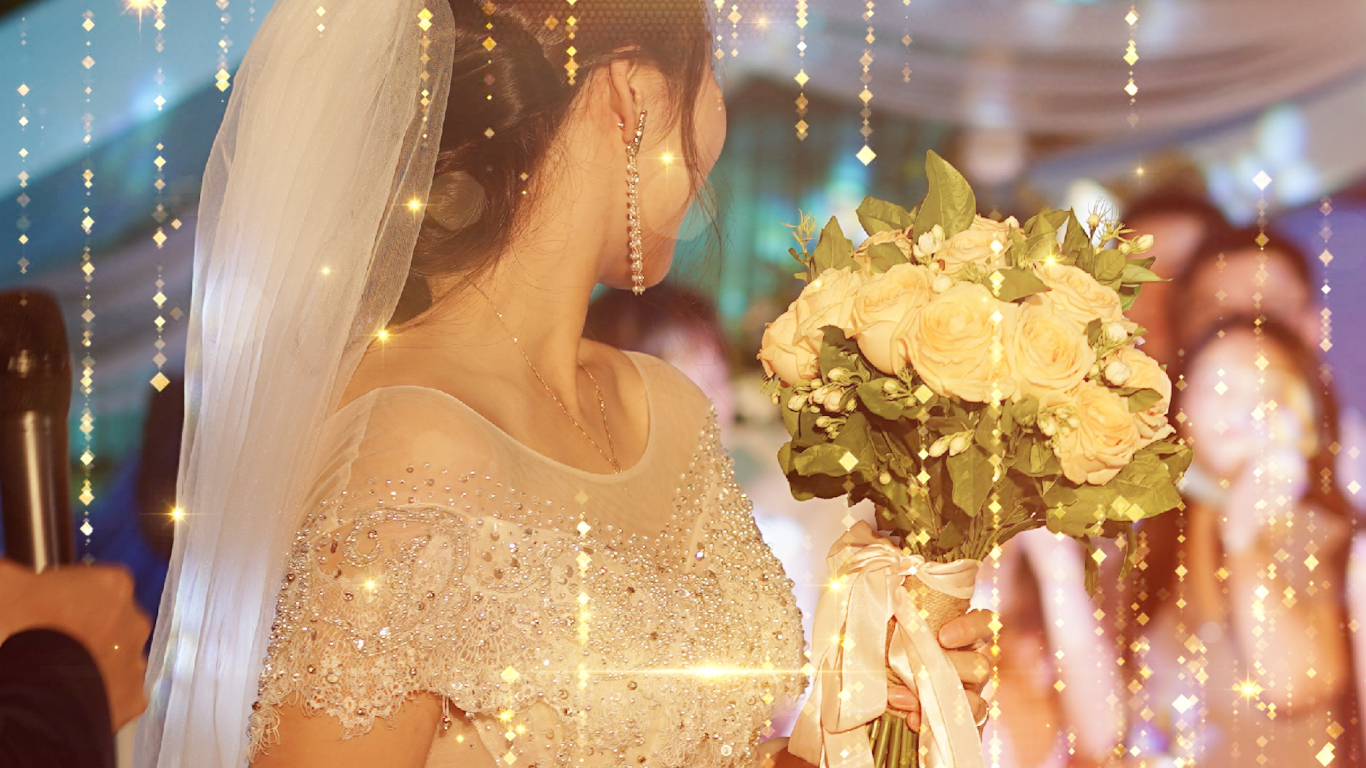 520情人节表白日金色粒子闪耀婚礼相册PR模板视频的预览图