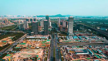 4k广州南站荣耀广场写字楼商圈地产建筑工地视频的预览图