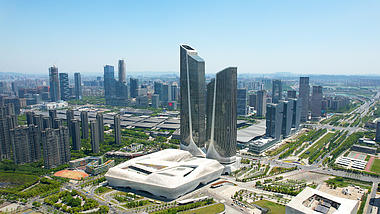 4k环绕航拍南京河西城市地标建筑CBD商务大楼双子楼视频的预览图