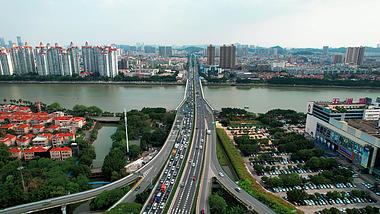 4k广州番禺区三支香大桥车流交通航拍视频的预览图