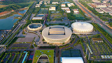 4K武汉地标光谷国际网球中心航拍实拍视频视频的预览图