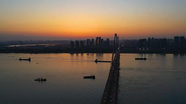 4K武汉城市地标白沙洲大桥航拍实拍视频视频的预览图