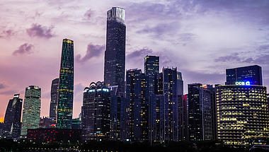 4k广州CBD商务大楼日转夜延时摄影视频的预览图