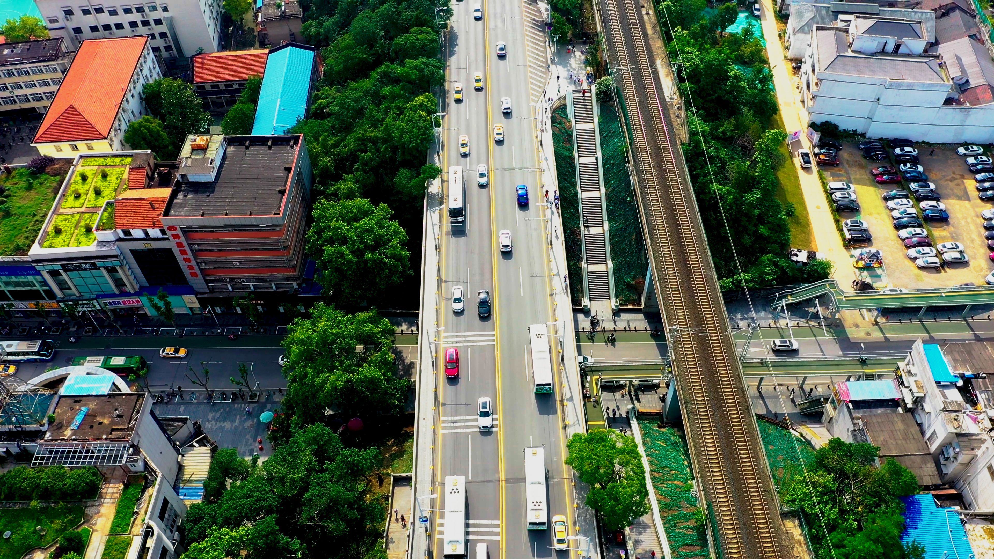 4K武汉城市交通车流司门口航拍实拍视频视频的预览图