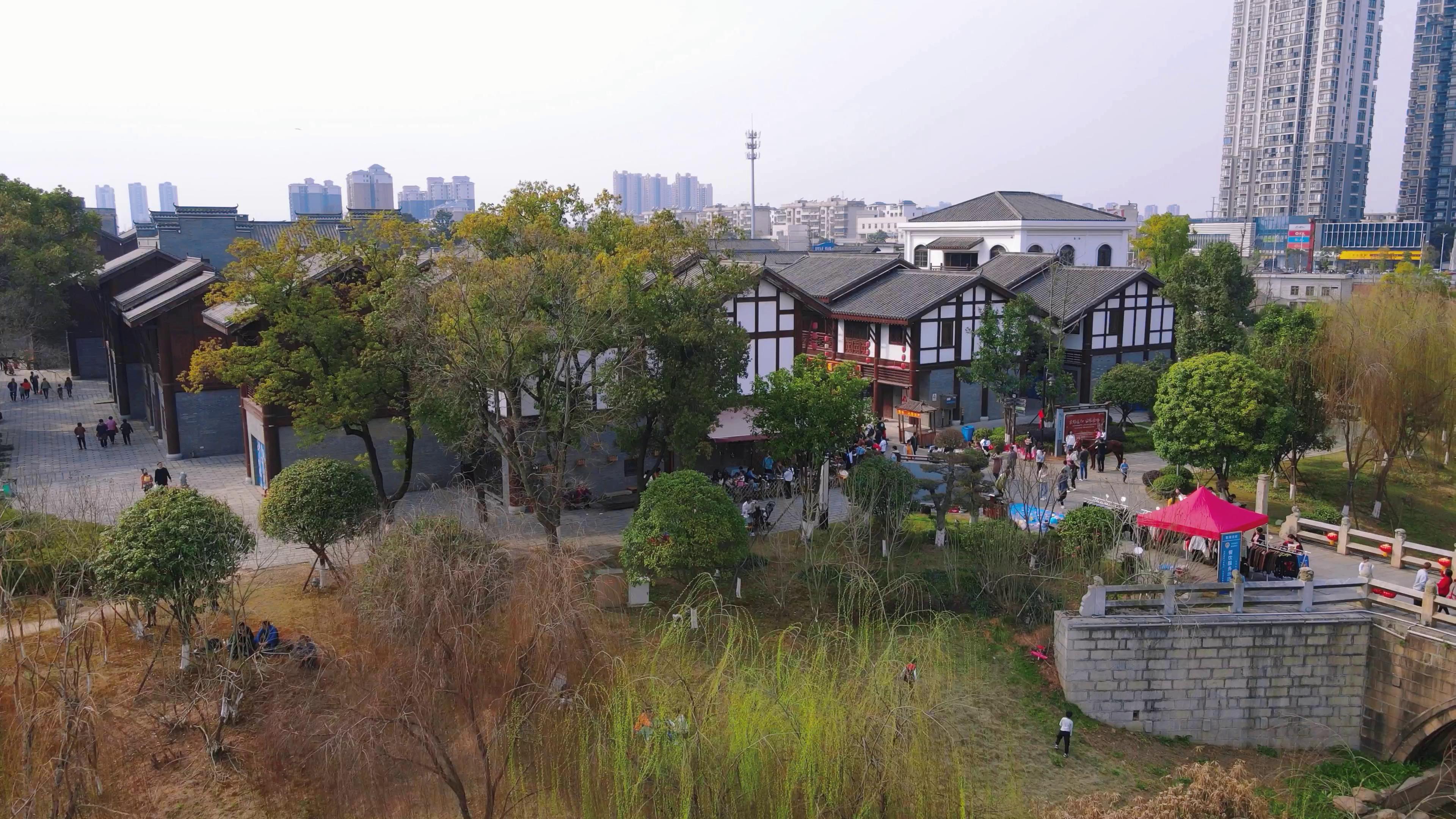 4K航拍湘潭窑湾历史文化古街景区视频的预览图