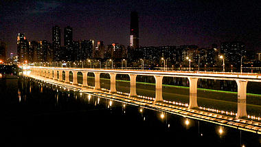 4K武汉城市地标沙湖大桥航拍实拍视频视频的预览图