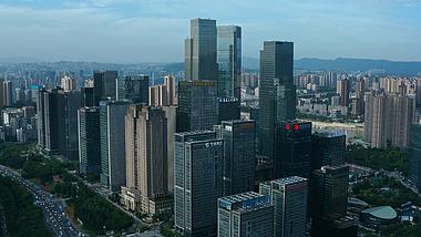 4k航拍重庆江北嘴CBD金融中心密集大楼视频的预览图