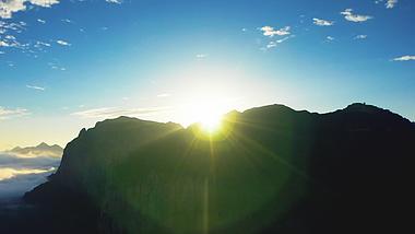 1080高清航拍山顶太阳升起素材视频的预览图