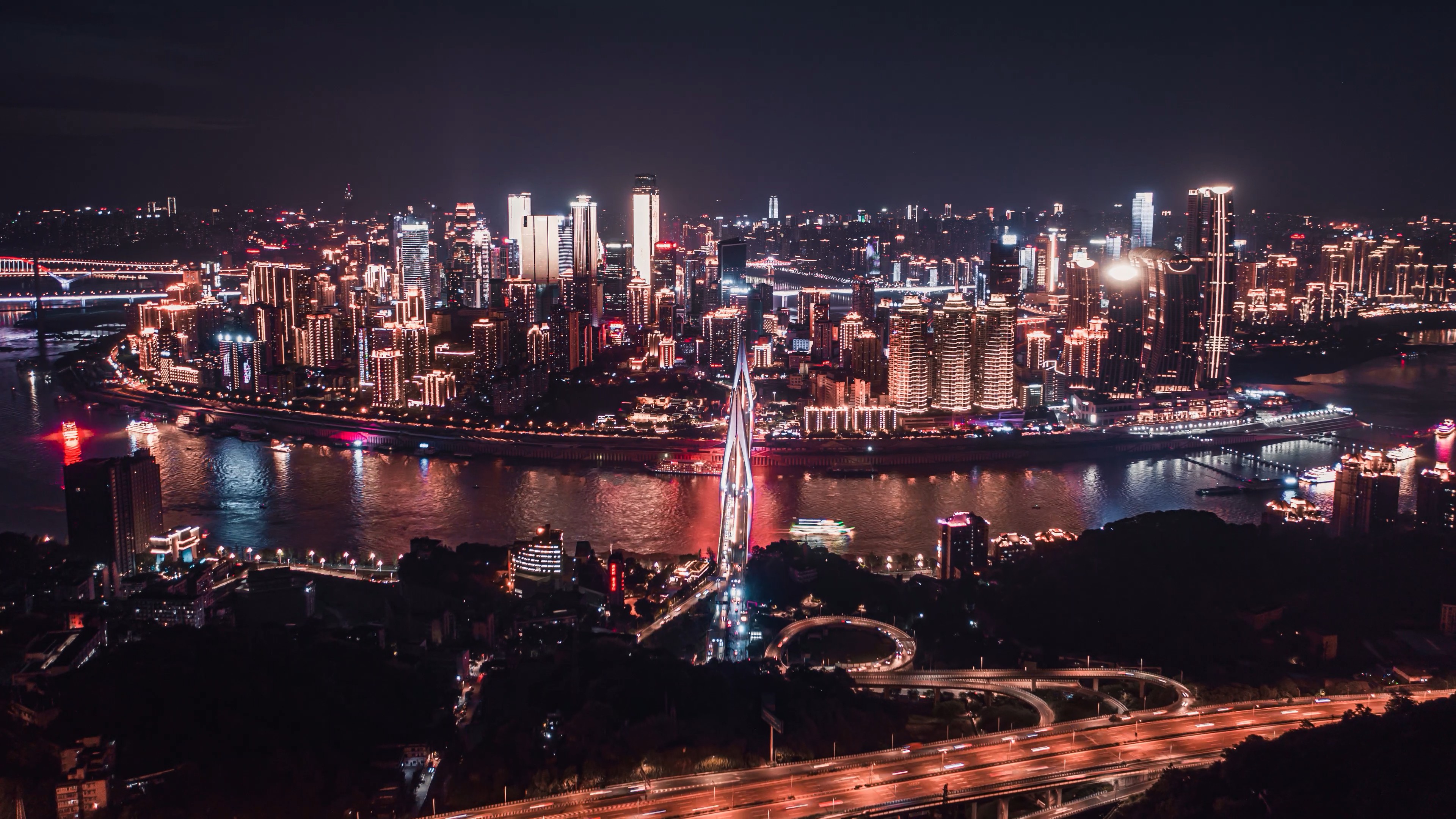 4k航拍重庆城市CBD夜景灯光车流延时视频的预览图