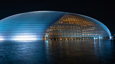 8K延时震撼北京国家大剧院夜景灯光秀视频的预览图